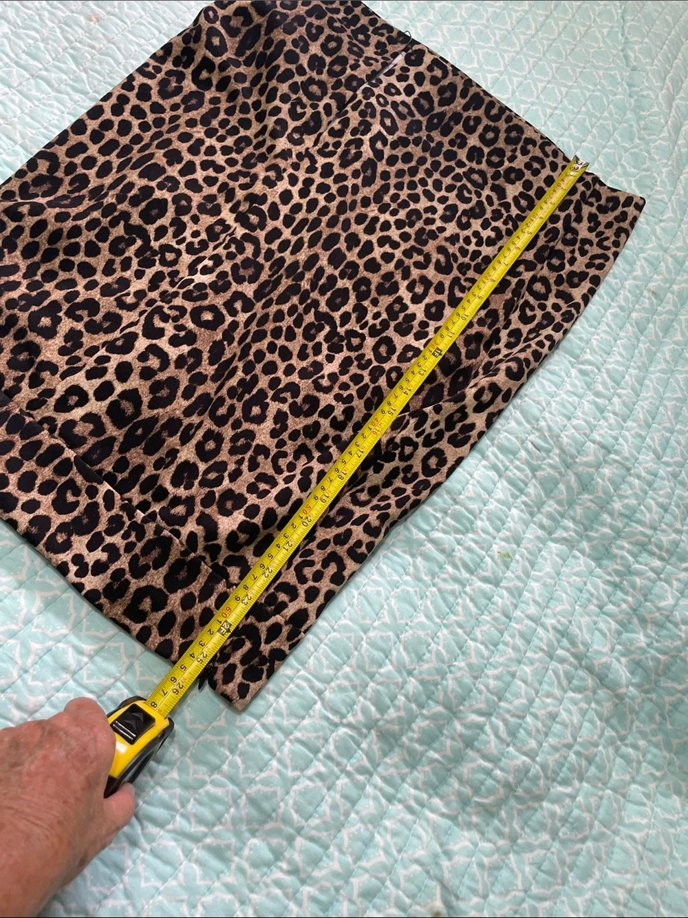 Leopard print drop waste pen, pencil skirt
